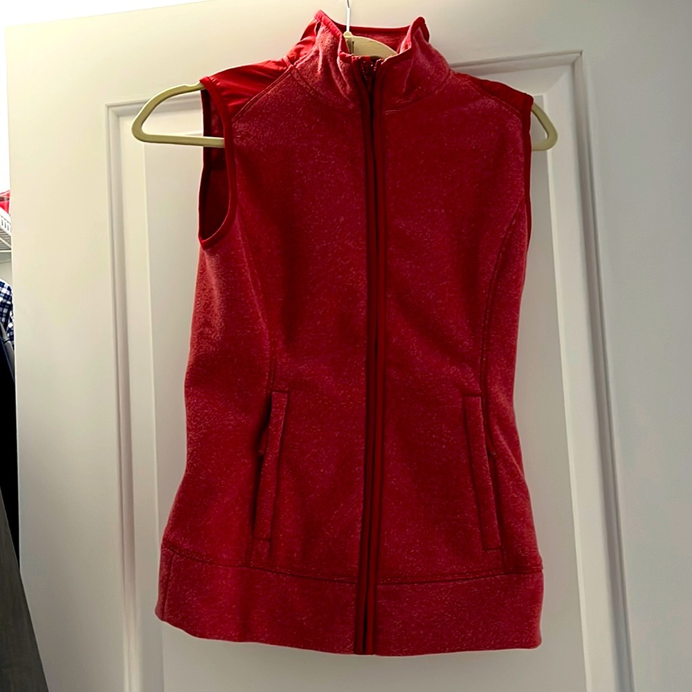 Cutter & buck womens golf vest red fleece brand new GOLF